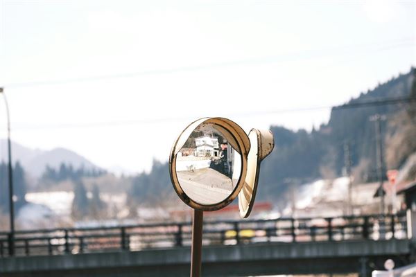 Trafikspejl – forbedr sikkerheden i trafikken